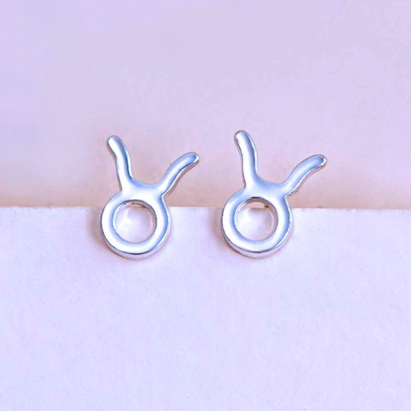 TAURUS Zodiac Silvertone Stud Earrings on Card NEW! 1126x2 - Picture 3 of 4